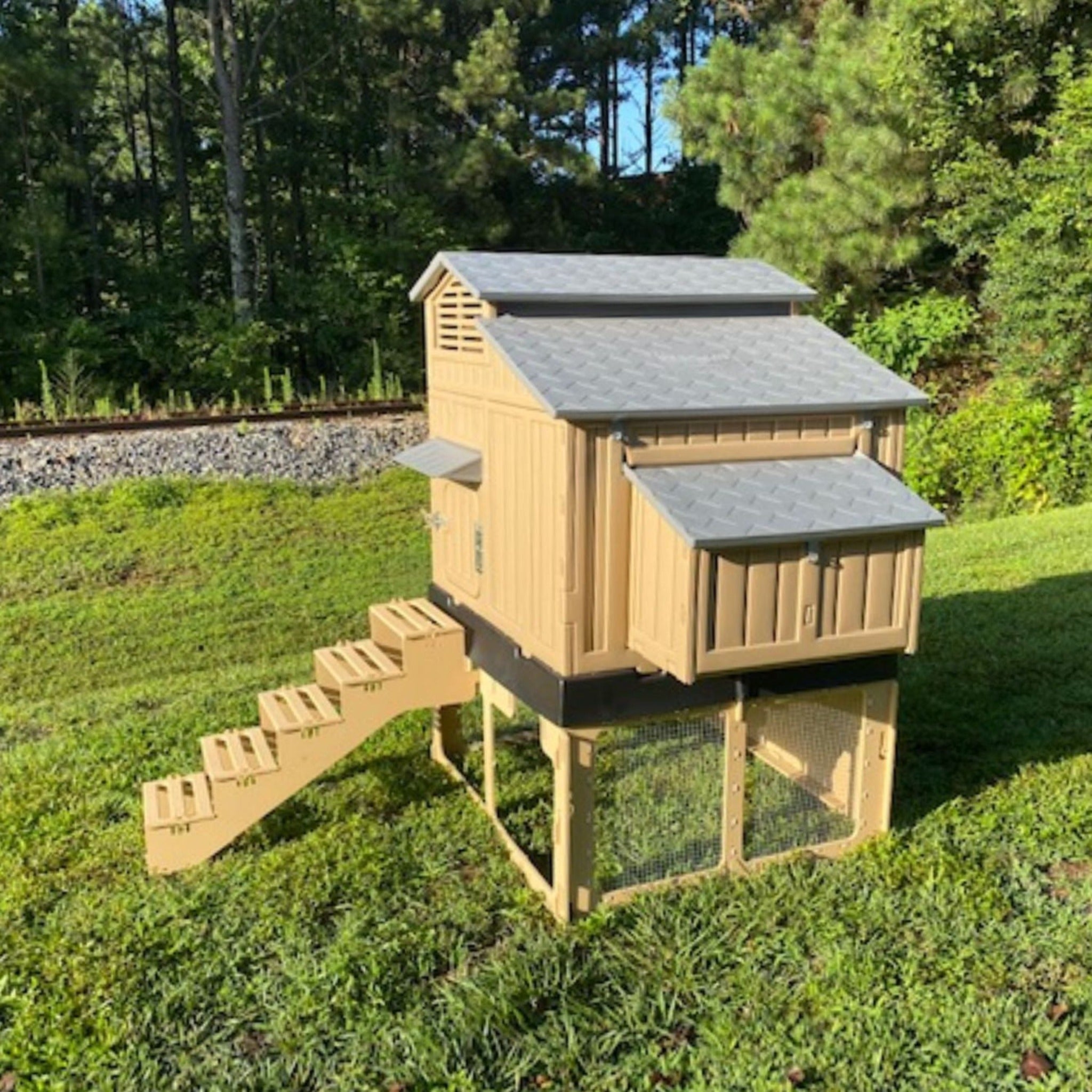 Hatching Time Large Chicken Coop & Stand with Stairs